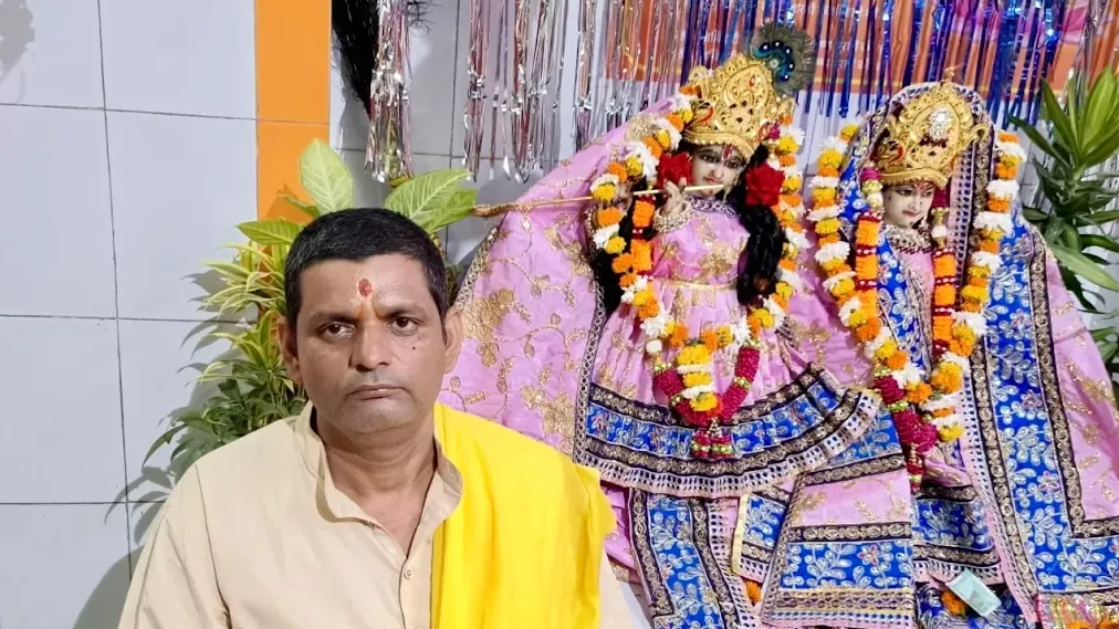 Havan and puja with devotees in temple